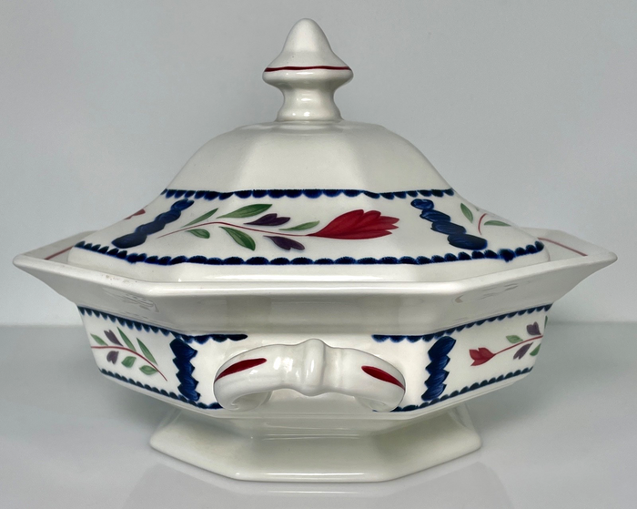 Adams Lancaster Round Covered Vegetable Bowl 8 5/8"1