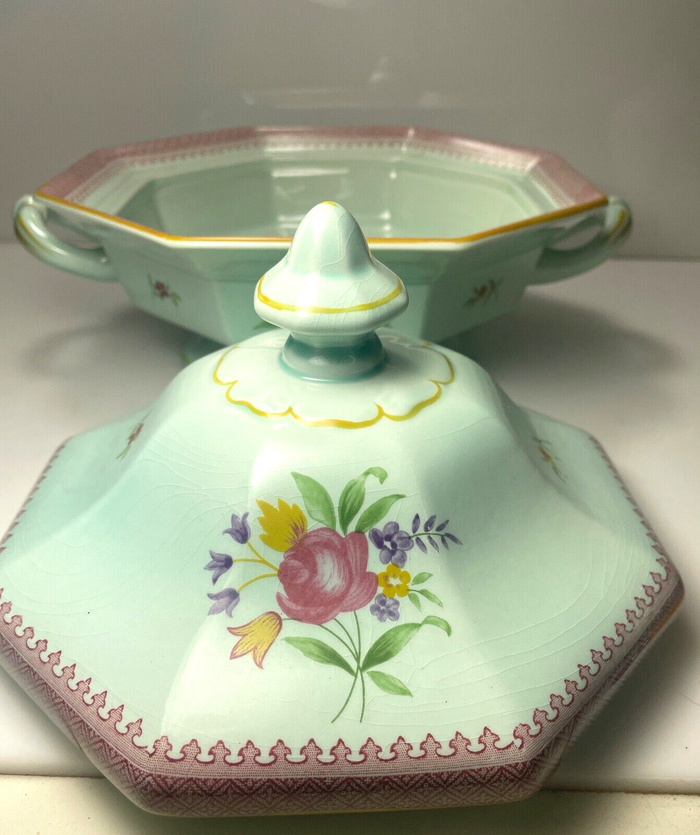 Adams Lowestoft Covered Vegetable Bowl 8 1/2" Crazed2
