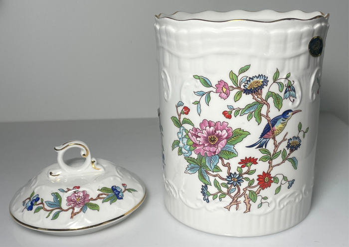 Aynsley Pembroke Biscuit Barrel and Lid 7 3/4"2