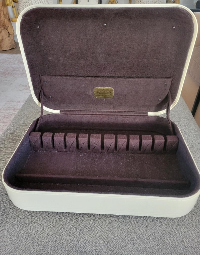 Cameo Chest of Distinction Flatware Box By The Marshall White Co2