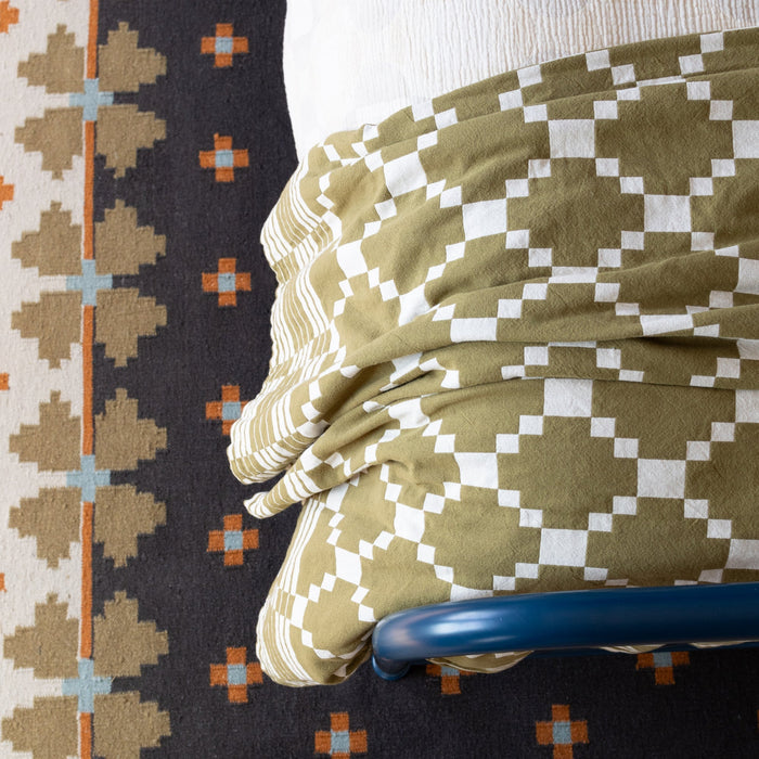 Flora Rug Swatch