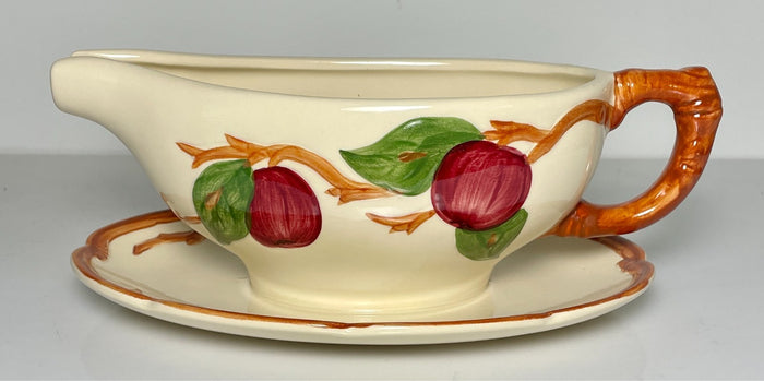 Franciscan Apple USA Gravy Boat with Attached Underplate0