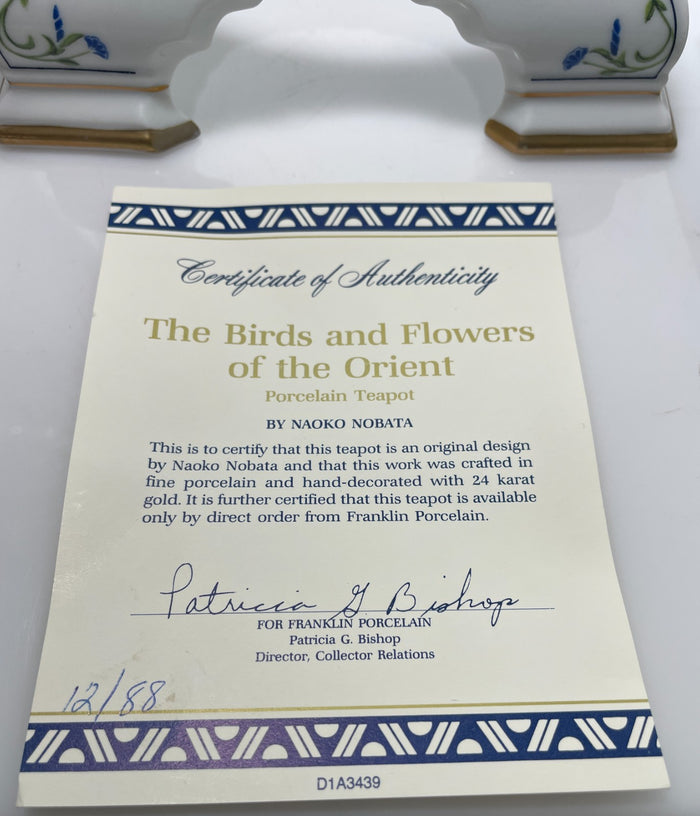 Franklin Mint Birds and Flowers of the Orient with Top Handle and Stand Tea Pot1