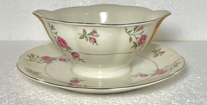 Haviland Delaware Gravy Boat and Attached Underplate New York0