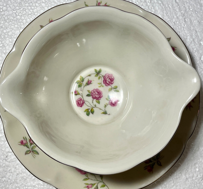 Haviland Delaware Gravy Boat and Attached Underplate New York1