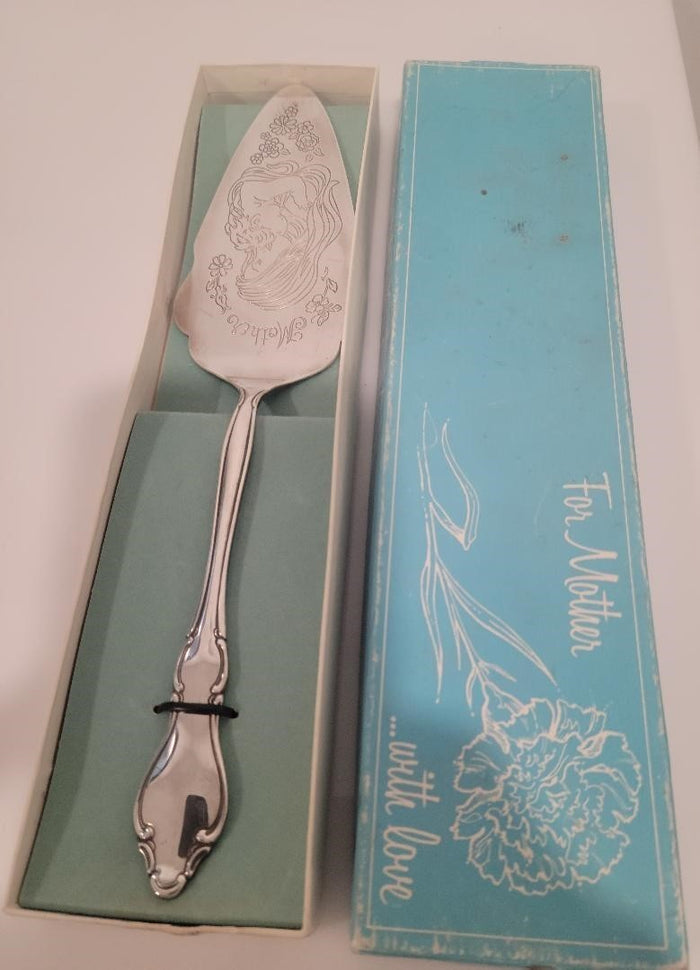 International Mother Pie Cake Server 10 5/8" Silverplate1