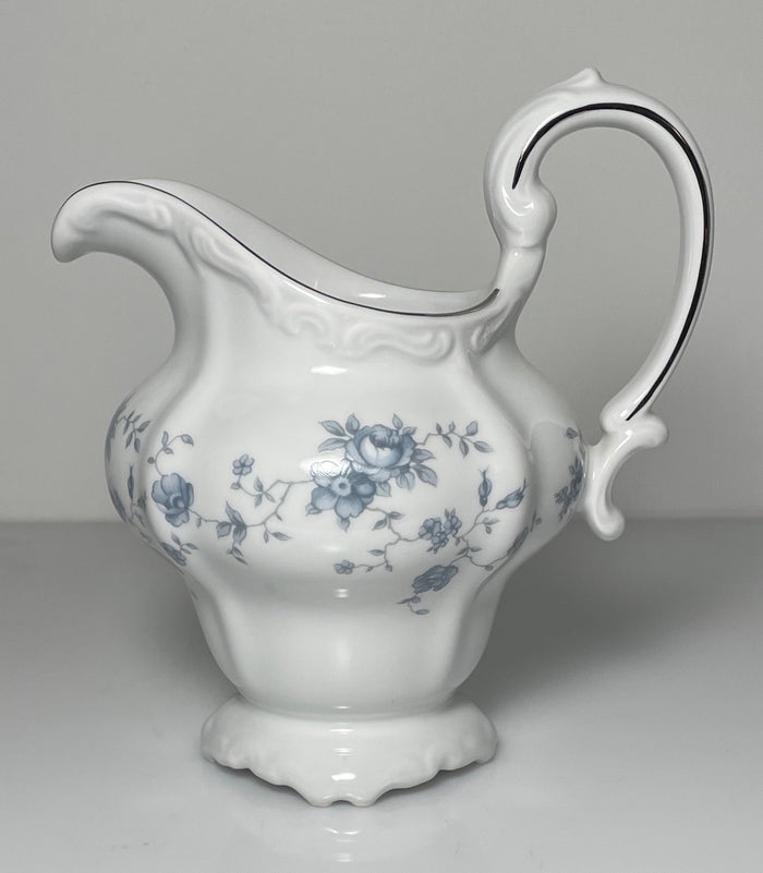 Johann Haviland Blue Garland Creamer 4 1/4" 10 Ounce Traditions0