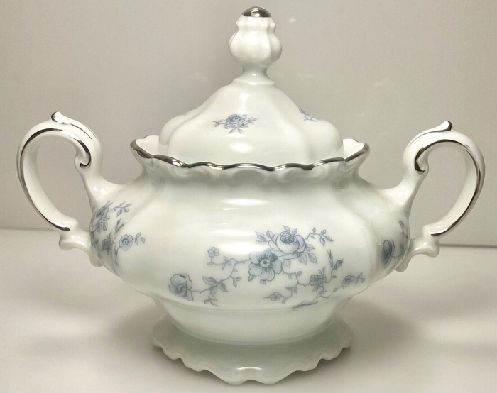 Johann Haviland Blue Garland Sugar Bowl and Lid 5 1/8" Bavaria0
