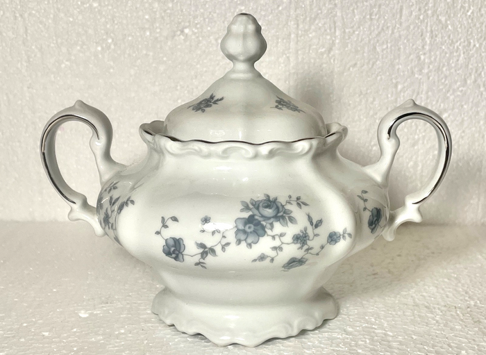Johann Haviland Blue Garland Sugar Bowl and Lid Traditions0