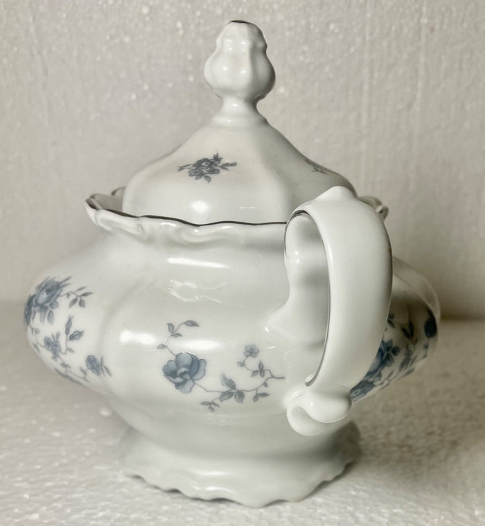 Johann Haviland Blue Garland Sugar Bowl and Lid Traditions1