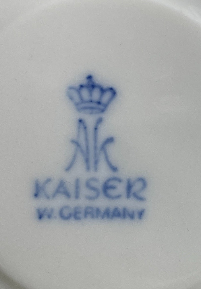 Kaiser Nicole Swirl Cup and Saucer Set1