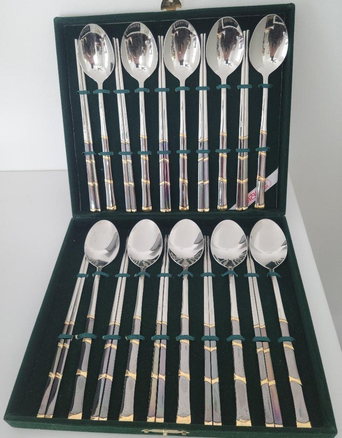 Kitchen Art Chopsticks and Spoons 10 sets Black and Gold Bamboo Design0
