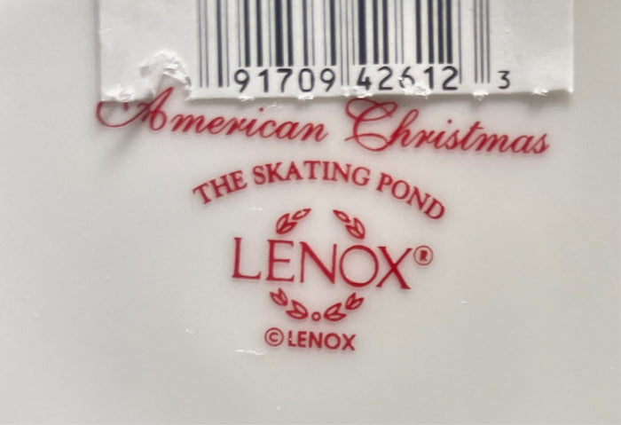 Lenox American Christmas Mug The Skating Pond 4 1/2"2
