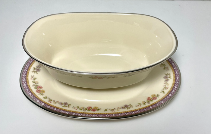 Lenox Amethyst Gravy Boat and Attached Underplate1