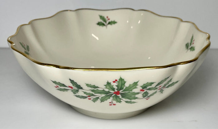 Lenox Holiday Dimension Oval Fluted Bowl 10"1