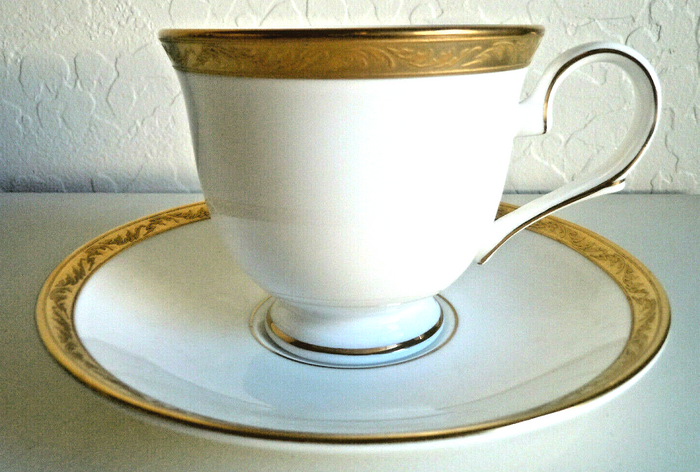 Lenox Landmark Gold Cup and Saucer Set 0