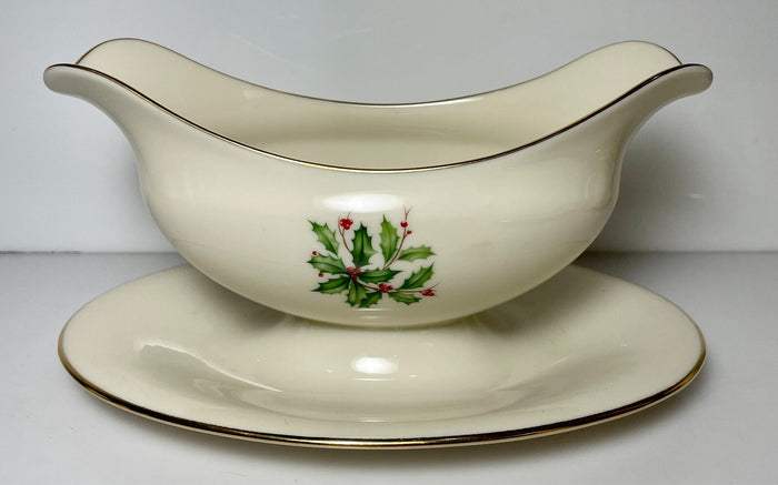Lenox Special L5 Holiday Gravy Boat and Attached Underplate0