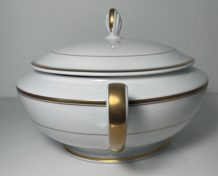 Mikasa Classic Gold Round 2 Quart Covered Casserole1