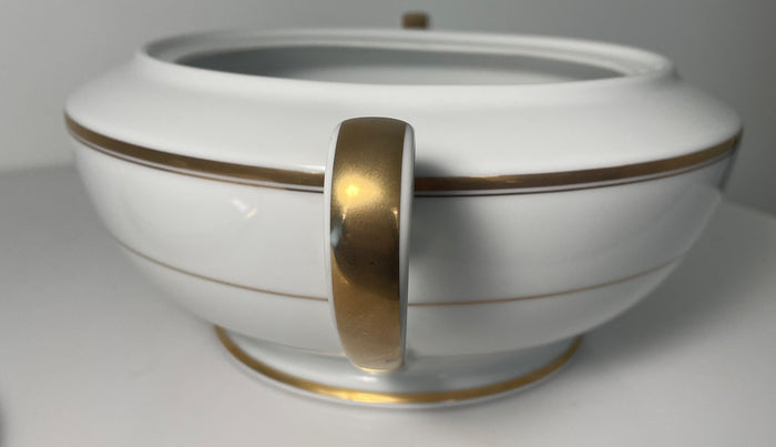Mikasa Classic Gold Round 2 Quart Covered Casserole2