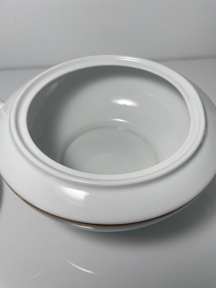 Mikasa Classic Gold Round 2 Quart Covered Casserole3