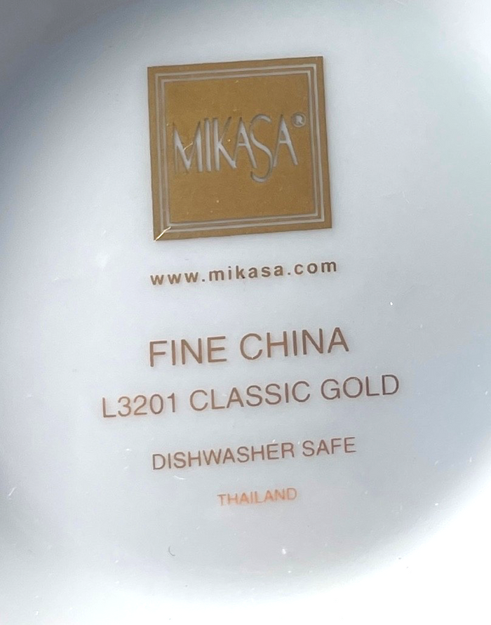 Mikasa Classic Gold Sugar Bowl and Lid 4 1/2"2