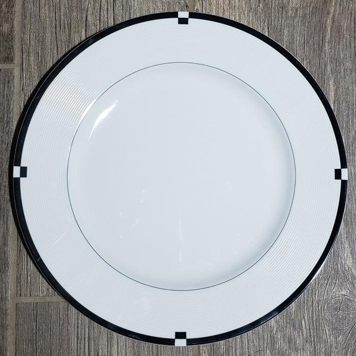 Mikasa Midnight Soup Bowl 8 1/2"1