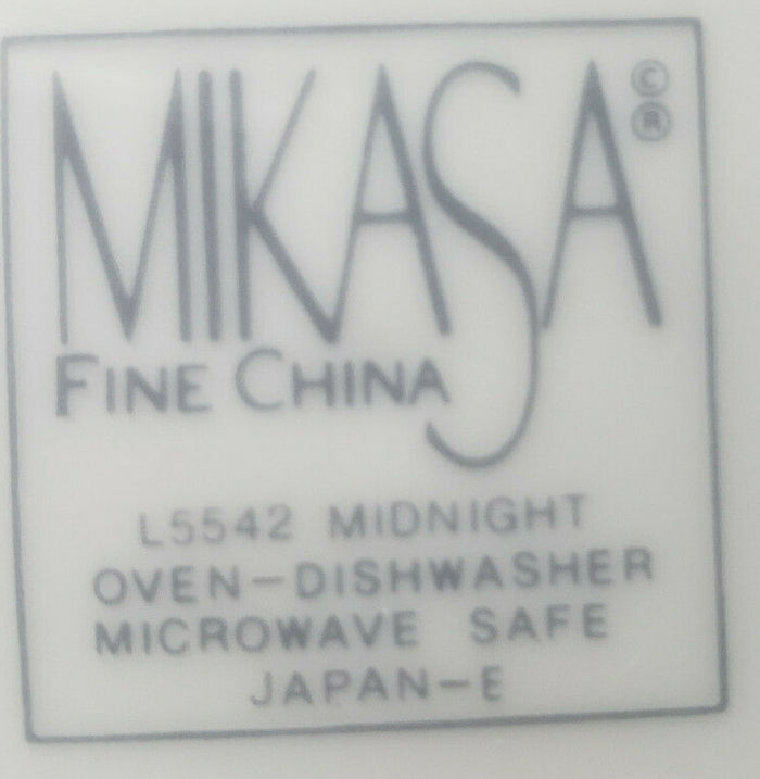 Mikasa Midnight Soup Bowl 8 1/2"2