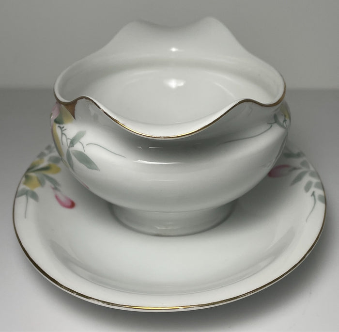 Noritake Azalea Gravy Boat with Attached Underplate2