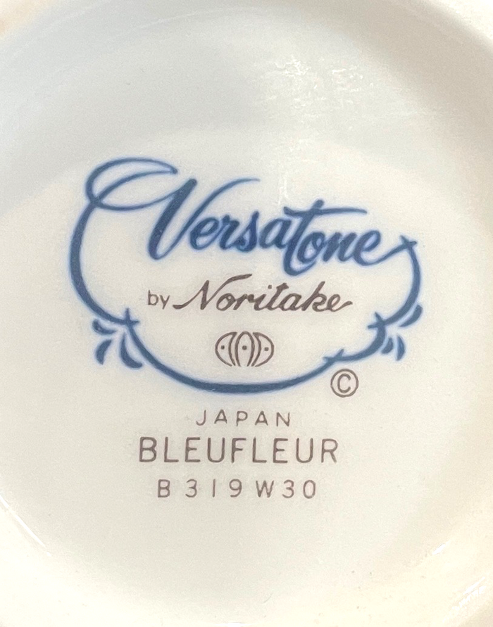 Noritake Bleufleur Creamer 3 7/8" 10 Ounce1