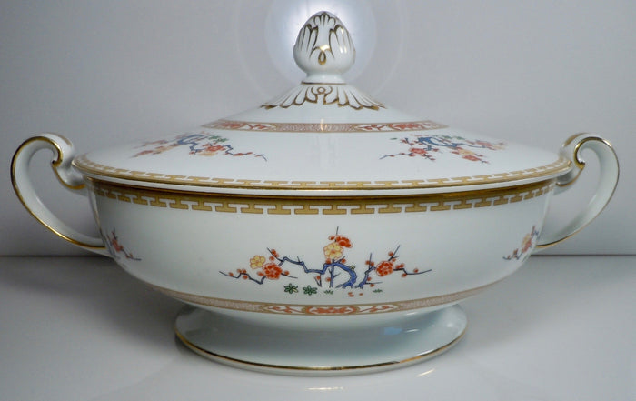 Noritake Hawthorne Round Covered Vegetable Bowl0