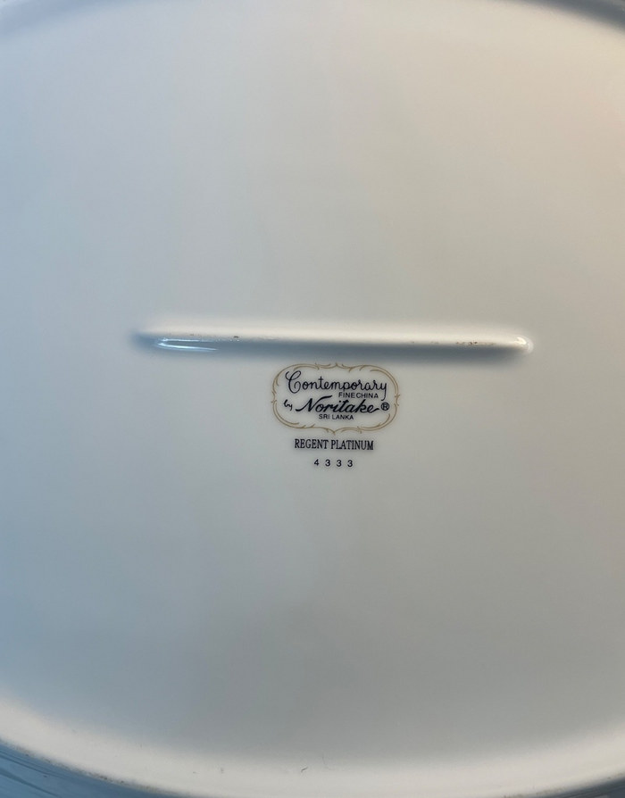 Noritake Regent Platinum Oval Platter 13 3/4"2