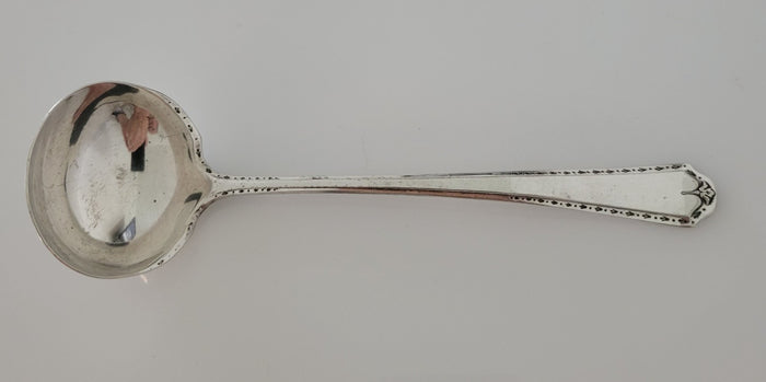Oneida Algonquin Gravy Ladle 6 7/8" Silverplate0