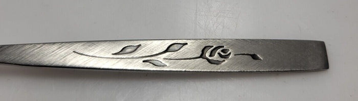 Oneida Capistrano Flatware Fruit Spoon 6" Stainless1