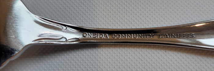 Oneida Chatelaine Stainless Salad Fork 6 1/4"2