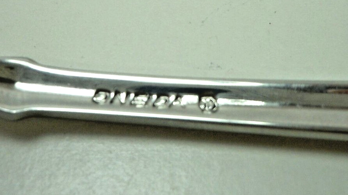 Oneida Juilliard Stainless Sugar Spoon 6 1/2"2