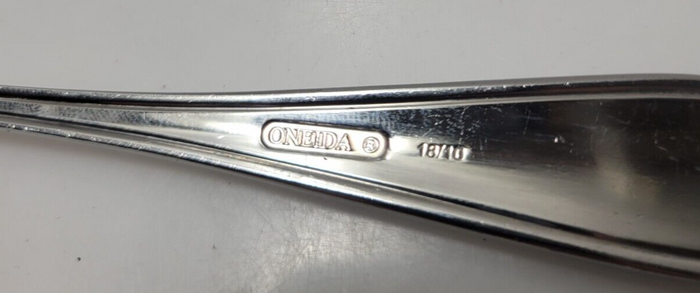 Oneida New Rim Fork 8" Stainless1