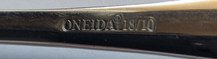 Oneida Satin Garnet Knife 9 5/8" Stainless 18/10 Flatware2