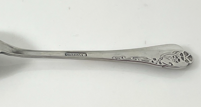 Oneida Verbena Place Oval Soup Spoon 7 1/8"2