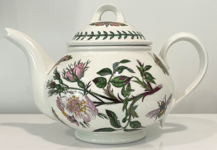 Portmeirion Botanic Garden Teapot and Lid Dog Rose 4 Cup1