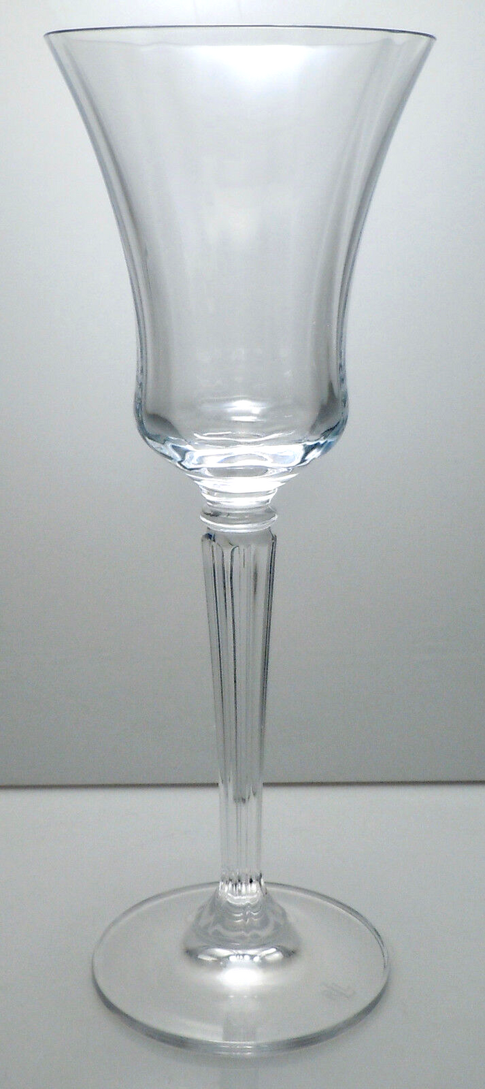 Ralph Lauren Garland Wine Glass 8 5/8"0