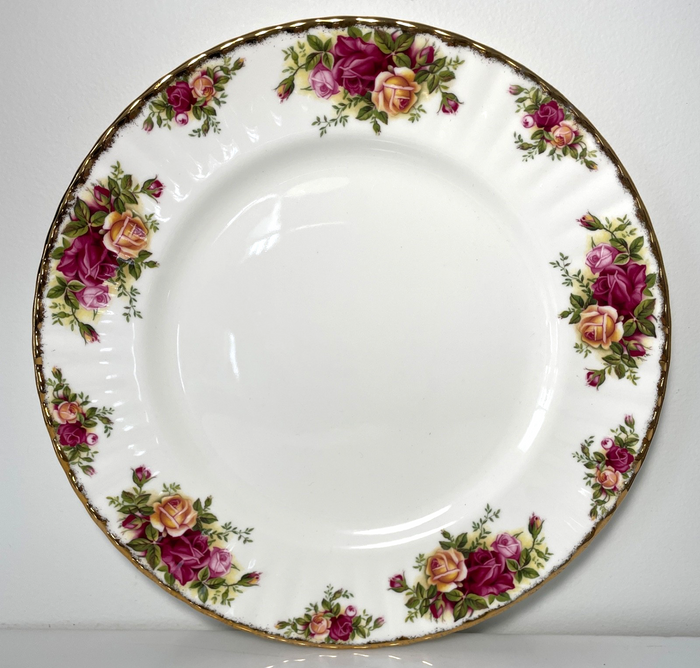 Royal Albert Old Country Roses Dinner Plate 10 3/8"0