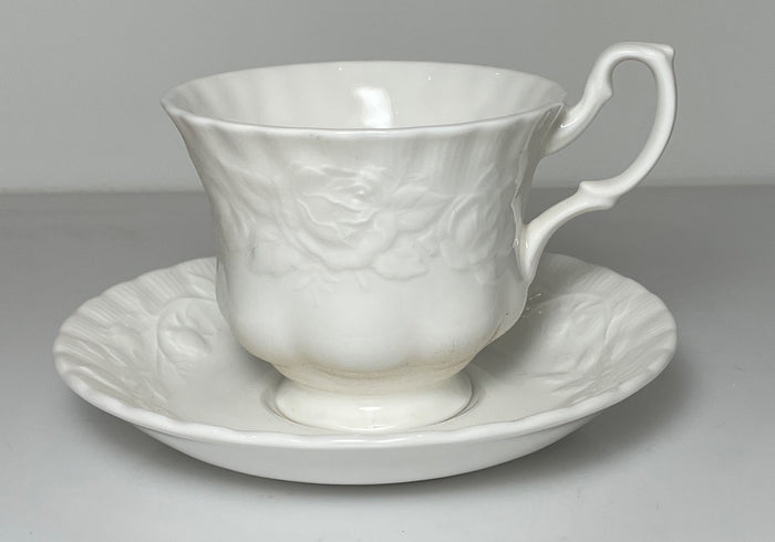 Royal Albert Old English Garden Cup and Saucer Set0