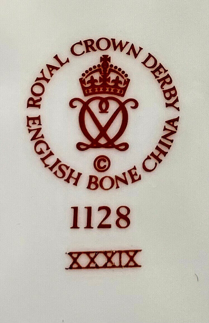 Royal Crown Derby Old Imari Dinner Plate 10 1/2"1
