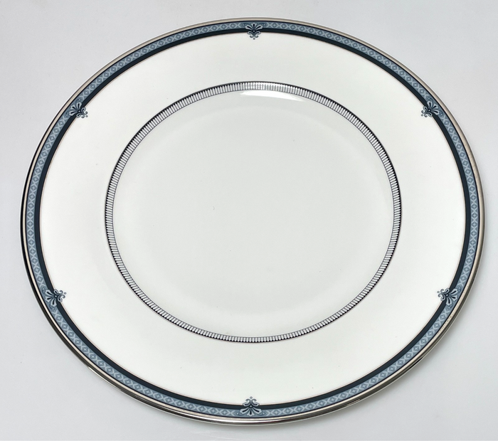 Royal Doulton Countess Dinner Plate 10 1/2"0