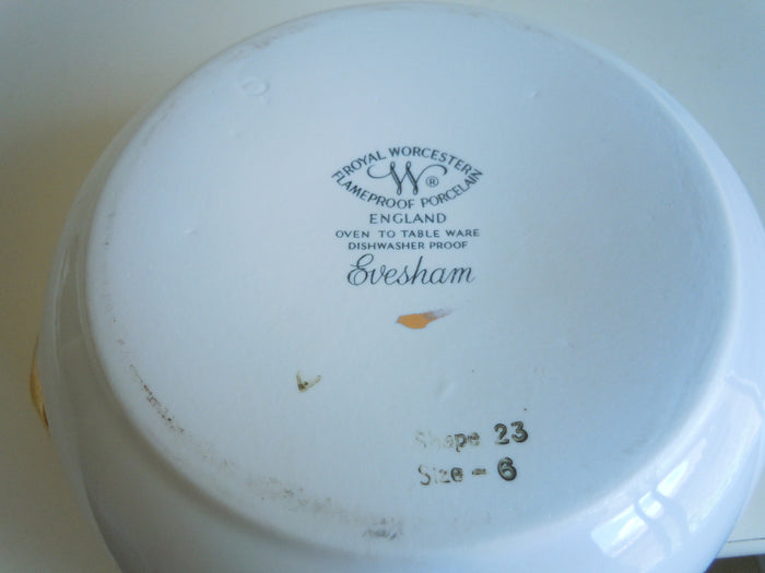 Royal Worcester Evesham Gold 1 Qt Casserole Flat Handle 6 5/8"5