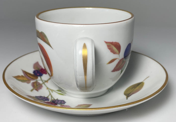 Royal Worcester Evesham Gold Cup and Saucer Set England 1 Stripe On Handle2