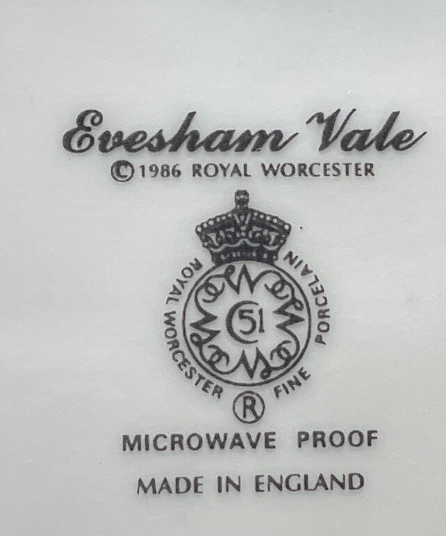 Royal Worcester Evesham Vale Creamer 4 1/8"2