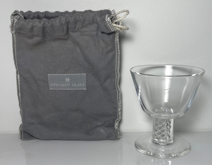 Steuben 8011 Liquor Cocktail 3 7/8"0