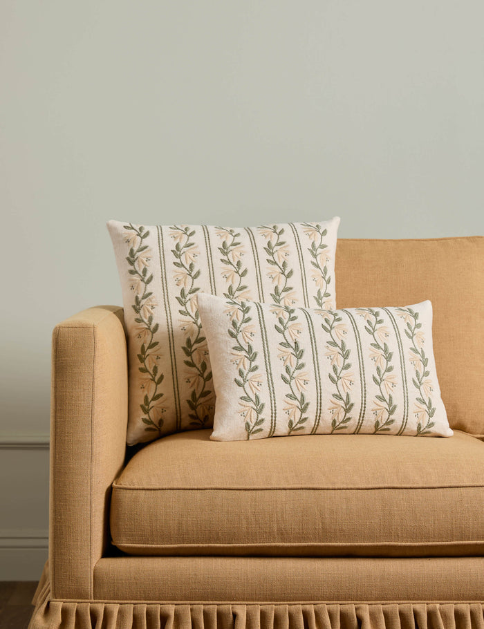 #color::natural-and-green #style::lumbar #style::square #fill-type::pillow-cover-only #fill-type::with-feather-down-insert