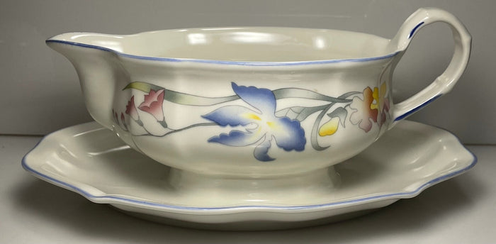 Villeroy Boch Riviera Gravy Boat and Underplate1